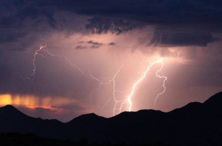 lightning 3684186 1920