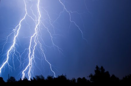 lightning 4013537 1920