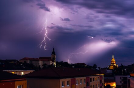tomas vydrzal vtH8poZWahs unsplash