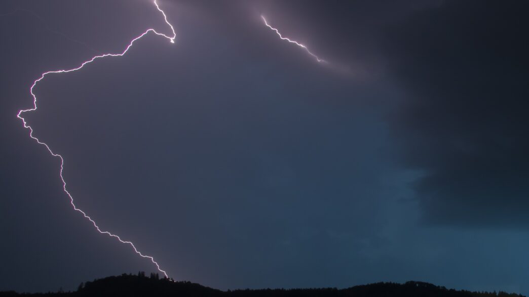 lightning 2594545 1920